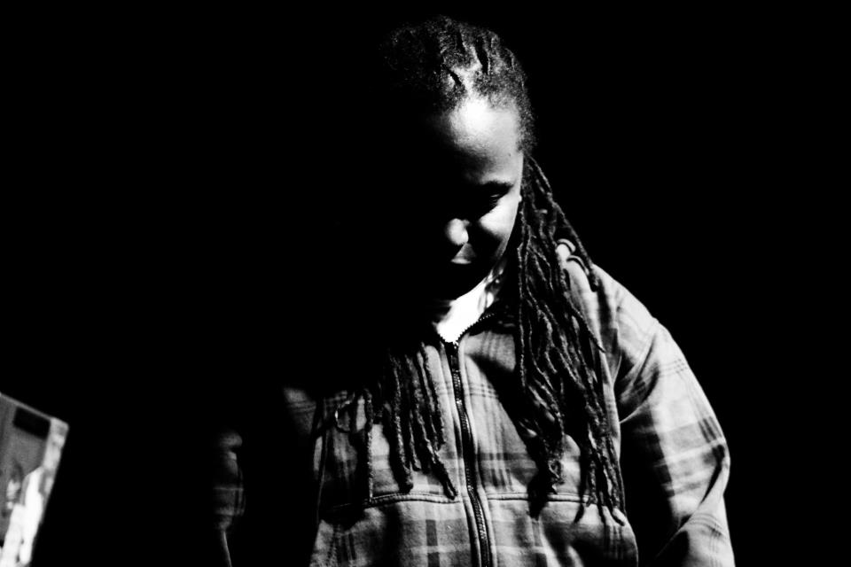 [PERFORMANCE] Steph, The Sapphic Songstress at Trash Bar NYC&nbsp;(5.24.13)